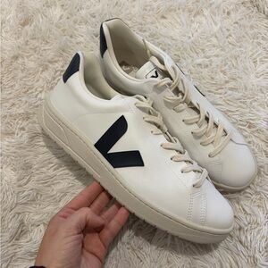 Veja URCA CWL Men’s - Size 11.5 - white Nautico - NWOT